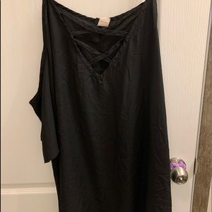 Black cold shoulder shirt